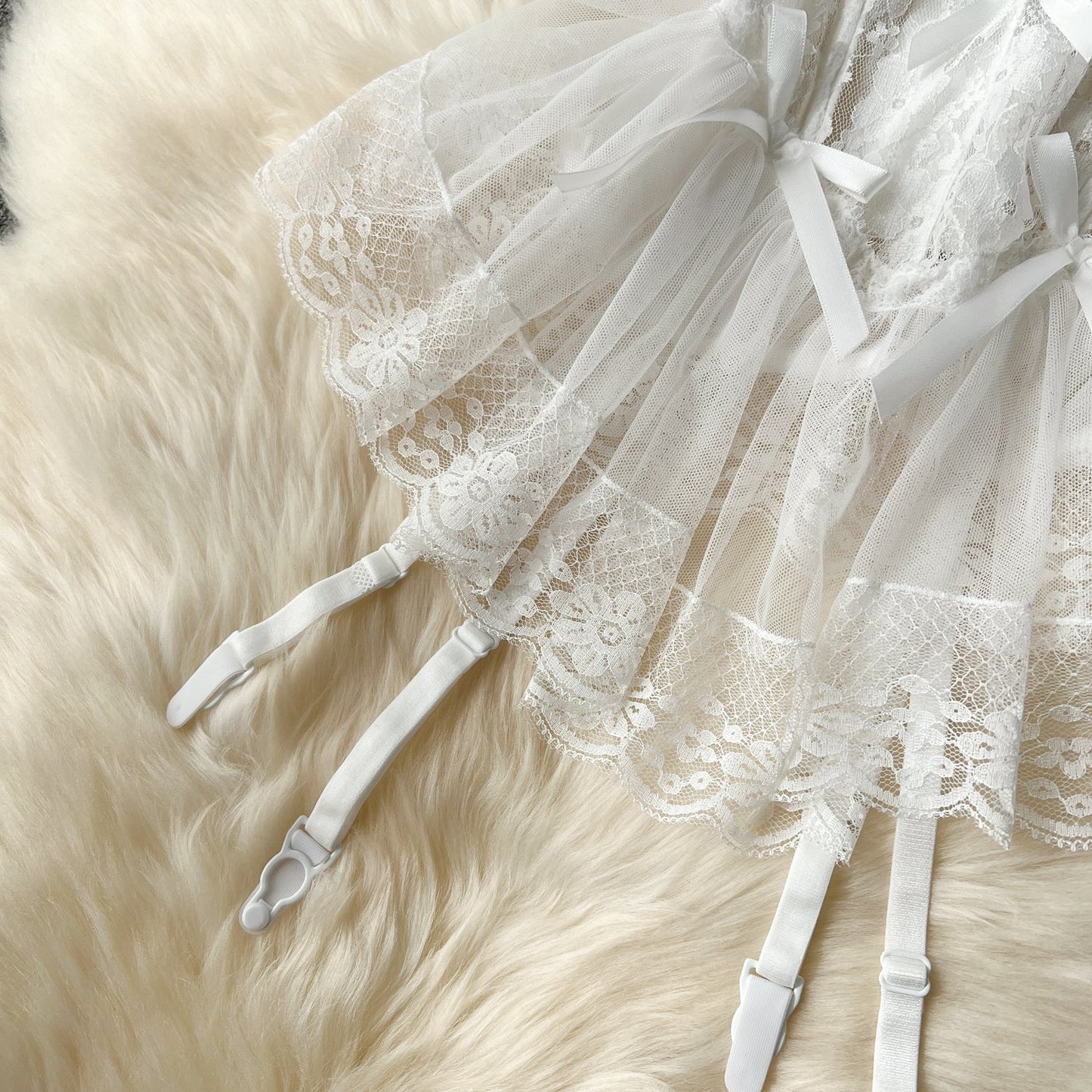 Elegant Lace Corset with Adjustable Straps and Matching Bottoms image 3