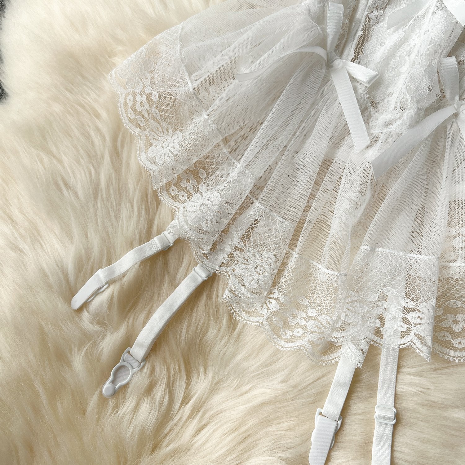 Elegant Lace Corset with Adjustable Straps and Matching Bottoms image 3